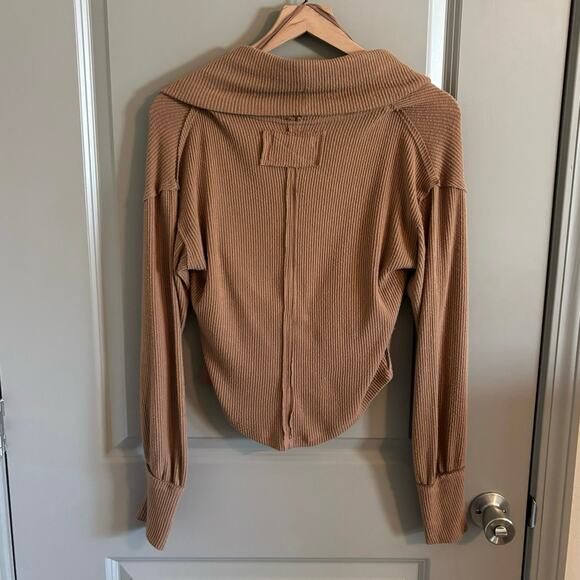 Free People Hold Me Close V-Neck Wrap Boho Pullover Top Sweater Size Small - Picture 4 of 11